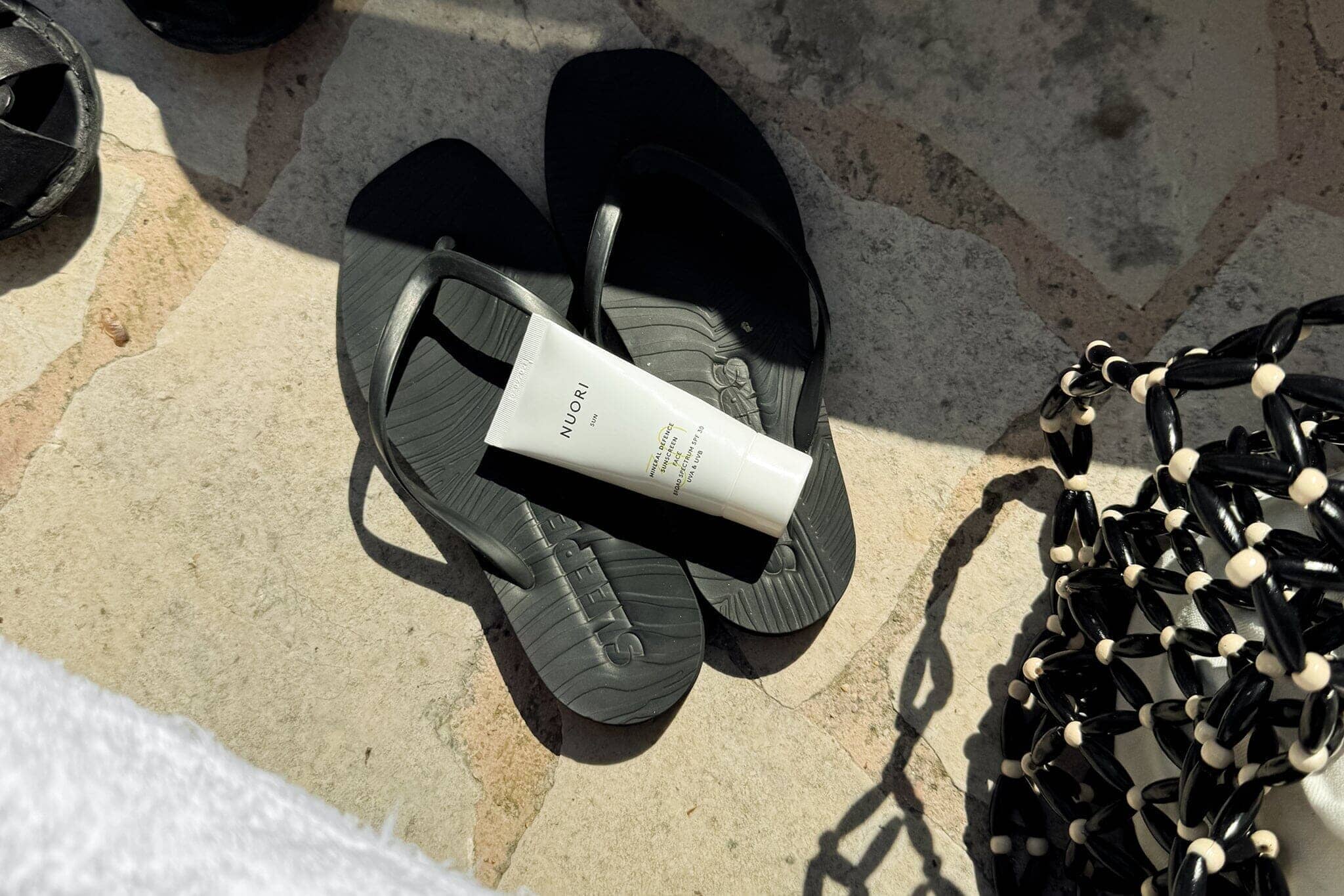 MISLEADING SUNSCREEN MARKETING & HOW TO NAVIGATE THE SPF JUNGLE