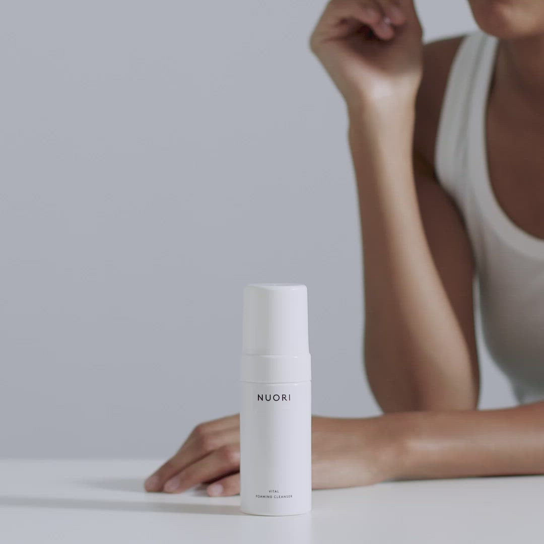 VITAL FOAMING CLEANSER
